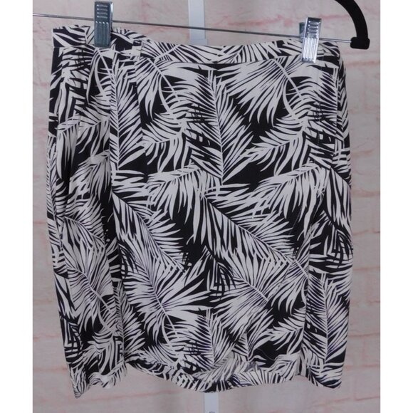 H&M Black White Palm Leaf Faux Wrap Mini Skirt With Pockets Sz 6 - Picture 1 of 8